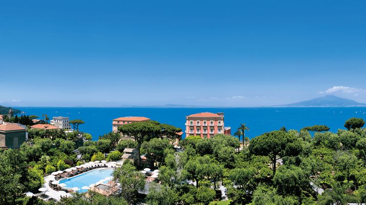Grand Hotel Excelsior Vittoria Exterior