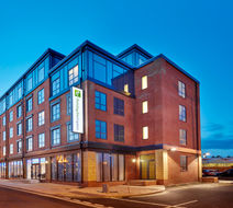 Holiday Inn Express Grimsby Exterior