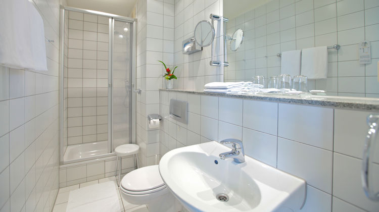Viktoria Hotel Room