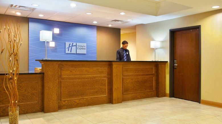 <b>Holiday Inn Express Hotel & Suites Lobby</b>. Images powered by <a href="https://www.leonardoworldwide.com/" title="Leonardo Worldwide" target="_blank">Leonardo</a>.