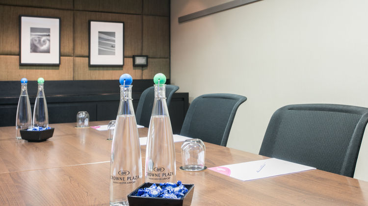 Crowne Plaza Manchester Airport Meeting