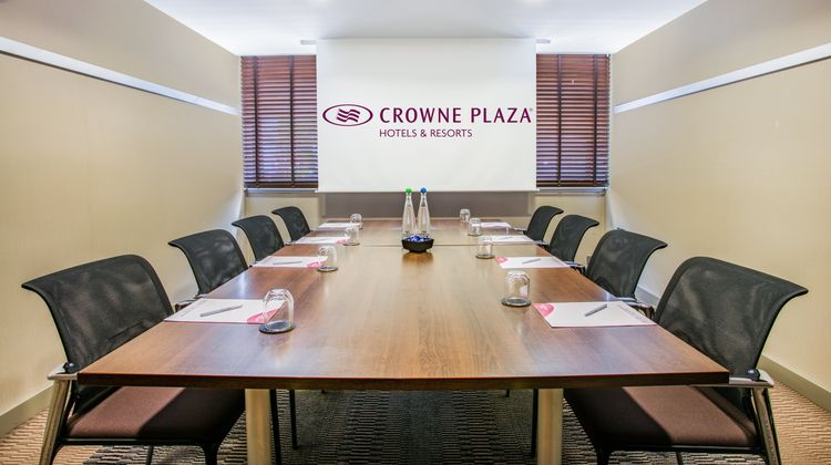 Crowne Plaza Manchester Airport Meeting