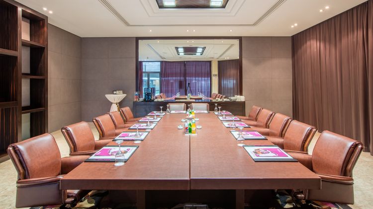 Crowne Plaza Beirut Meeting