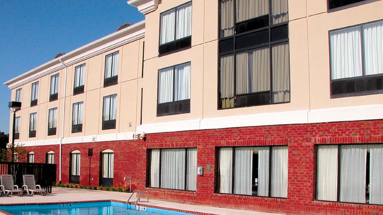 Holiday Inn Express & Suites Tupelo Pool