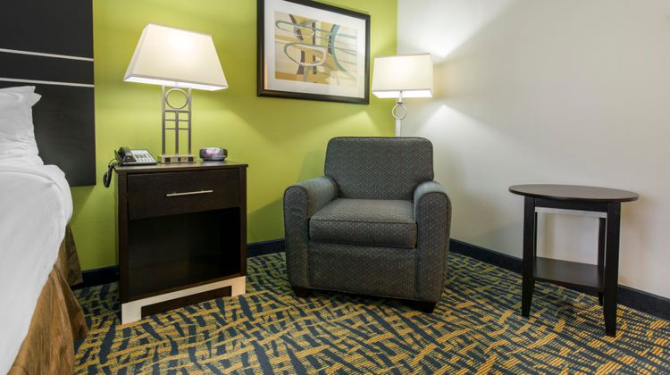 Holiday Inn Savannah S I-95 Gateway Room