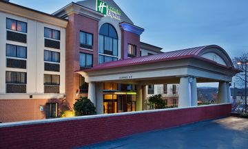 Holiday Inn Express & Suites
