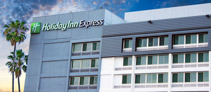 Holiday Inn Express Exterior