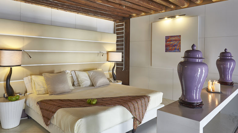 <b>Sina Centurion Palace Room</b>. Images powered by <a href="https://www.leonardoworldwide.com/" title="Leonardo Worldwide" target="_blank">Leonardo</a>.