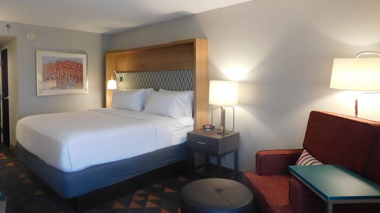 <b>Holiday Inn Hotel & Suites Room</b>. Images powered by <a href="https://www.leonardoworldwide.com/" title="Leonardo Worldwide" target="_blank">Leonardo</a>.