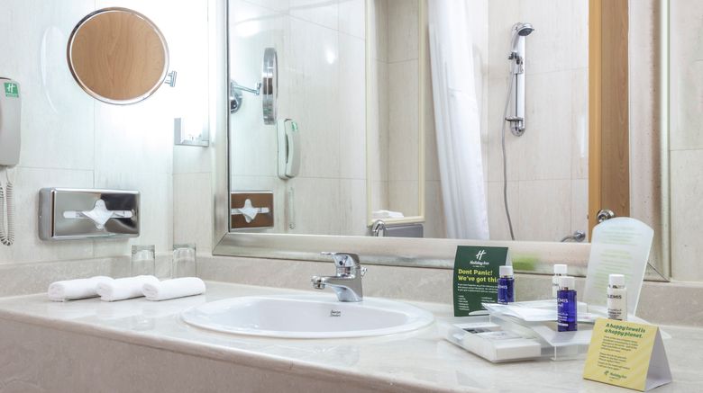<b>Holiday Inn Yanbu Room</b>. Images powered by <a href="https://www.leonardoworldwide.com/" title="Leonardo Worldwide" target="_blank">Leonardo</a>.