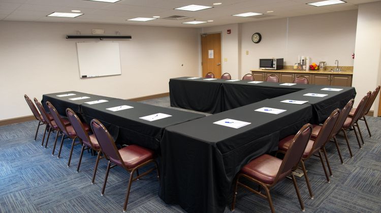 Holiday Inn Express Hotel & Suites Meeting