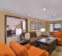 Staybridge Suites Tomball Lobby