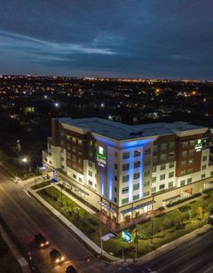 Holiday Inn Express & Suites Westchase