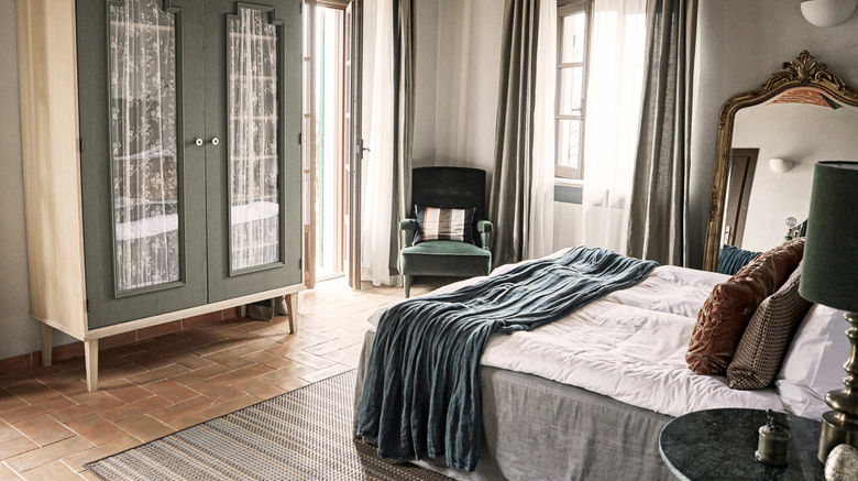 <b>Villa la Madonna Room</b>. Images powered by <a href="https://www.leonardoworldwide.com/" title="Leonardo Worldwide" target="_blank">Leonardo</a>.