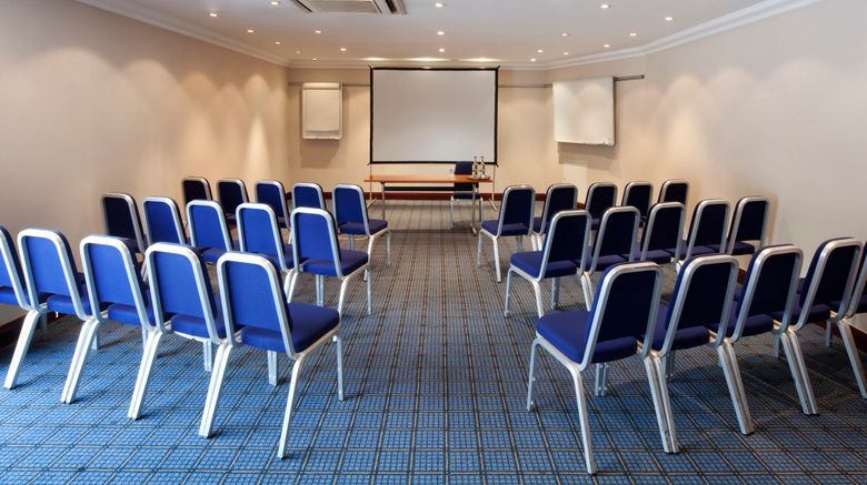 <b>Holiday Inn Glasgow Airport Meeting</b>. Images powered by <a href="https://www.leonardoworldwide.com/" title="Leonardo Worldwide" target="_blank">Leonardo</a>.