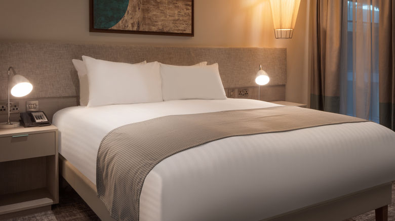 <b>Staybridge Suites Bath Road Room</b>. Images powered by <a href="https://www.leonardoworldwide.com/" title="Leonardo Worldwide" target="_blank">Leonardo</a>.