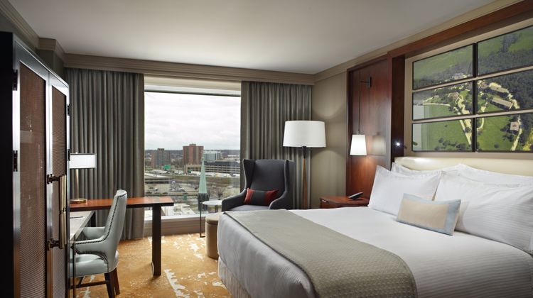 Omni Louisville Hotel Room