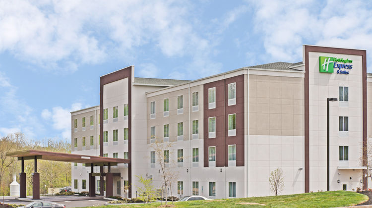 Holiday Inn Express & Suites Exterior