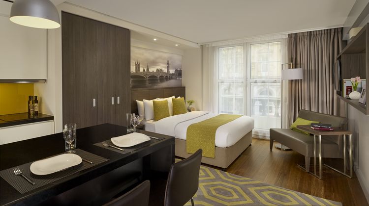 Citadines Trafalgar Square London Room