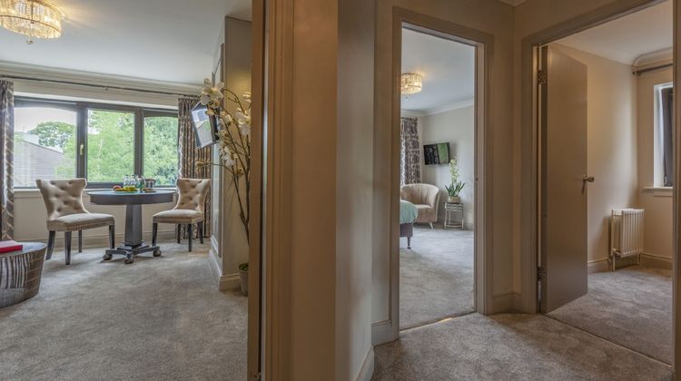The Gleneagle Hotel & Apartments Suite
