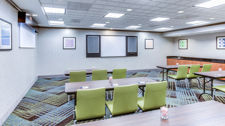 Holiday Inn Express Hotel & Suites Meeting