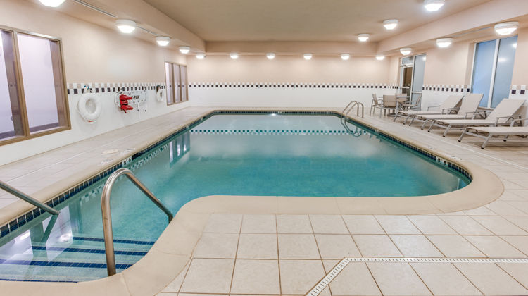 Holiday Inn Express Hotel & Suites Pool