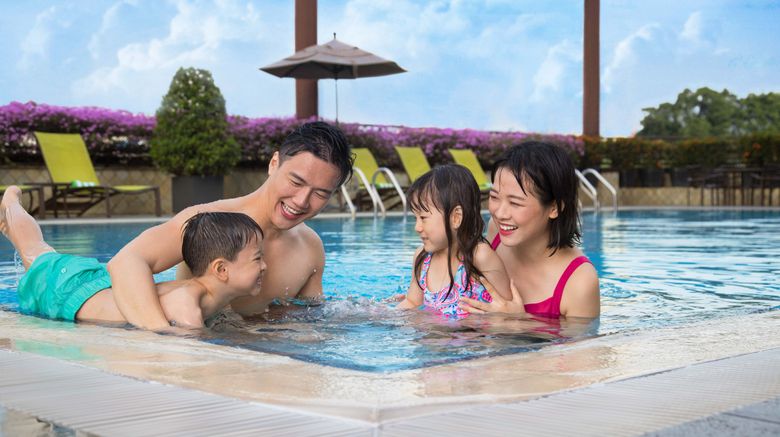<b>Holiday Inn Singapore Atrium Pool</b>. Images powered by <a href="https://www.leonardoworldwide.com/" title="Leonardo Worldwide" target="_blank">Leonardo</a>.