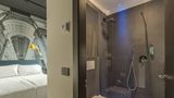 <b>Hotel Roxy Room</b>. Images powered by <a href="https://www.leonardoworldwide.com/" title="Leonardo Worldwide" target="_blank">Leonardo</a>.