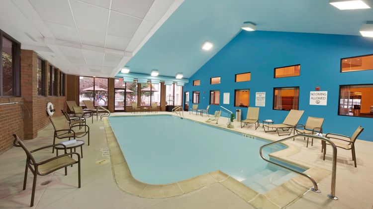 Holiday Inn Express Southpoint Pool