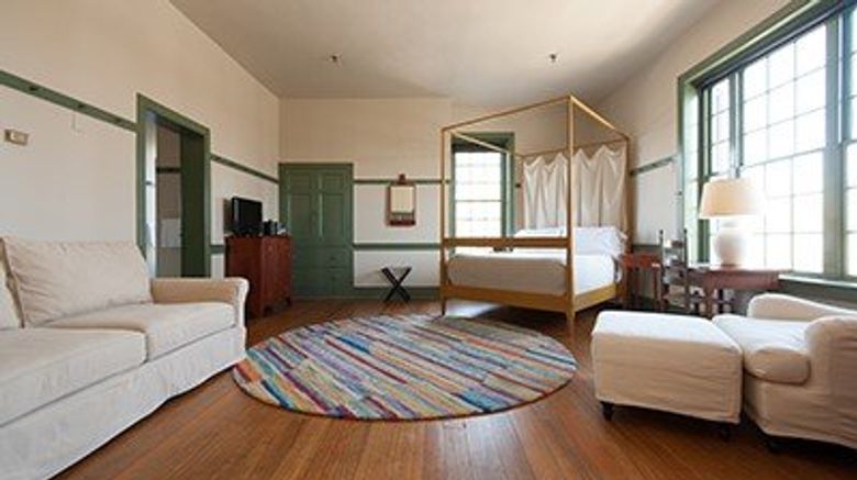 <b>Shaker Village of Pleasant Hill Room</b>. Images powered by <a href="https://www.leonardoworldwide.com/" title="Leonardo Worldwide" target="_blank">Leonardo</a>.