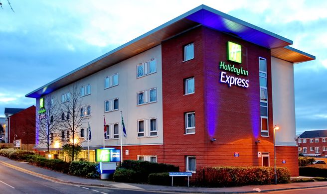 Holiday Inn Express Birmingham Redditch Exterior