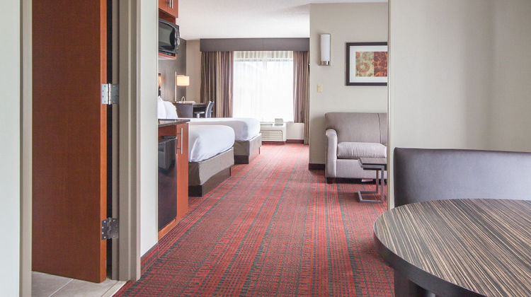Holiday Inn Express Suite