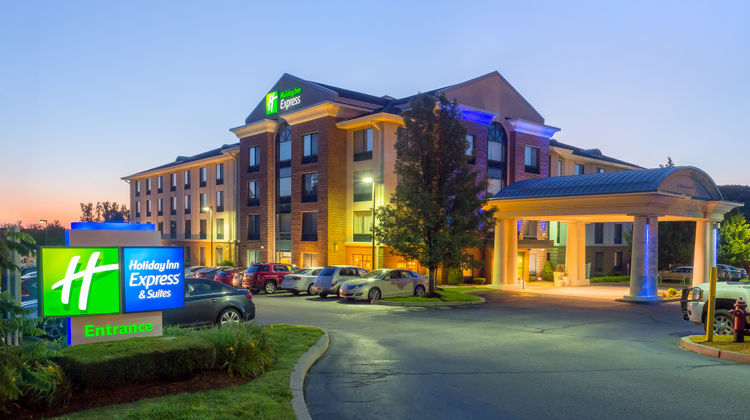 Holiday Inn Express Exterior