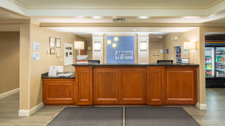 Holiday Inn Express Lobby