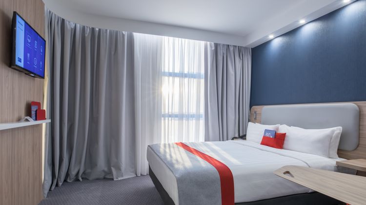 Holiday Inn Express Yerevan Room