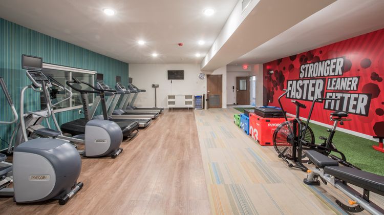 Holiday Inn Express & Suites Westchase Health Club