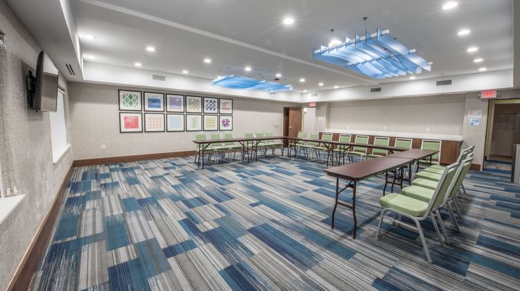 Holiday Inn Express & Suites Westchase Meeting