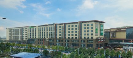Holiday Inn Airport Zone Exterior