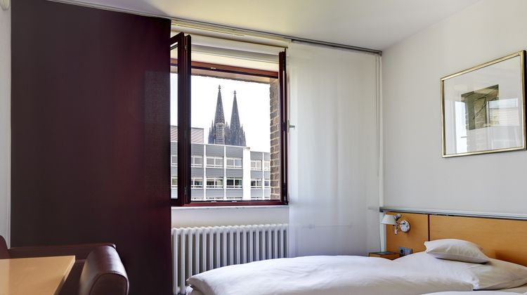 Maternushaus Hotel Room