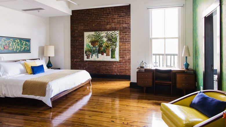 <b>The Dwell Hotel Room</b>. Images powered by <a href="https://www.leonardoworldwide.com/" title="Leonardo Worldwide" target="_blank">Leonardo</a>.