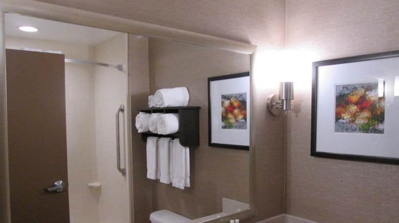 <b>Holiday Inn Express Cloverdale Room</b>. Images powered by <a href="https://www.leonardoworldwide.com/" title="Leonardo Worldwide" target="_blank">Leonardo</a>.
