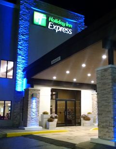 Holiday Inn Express Cloverdale