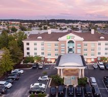 Holiday Inn Express & Suites I-26 Exterior