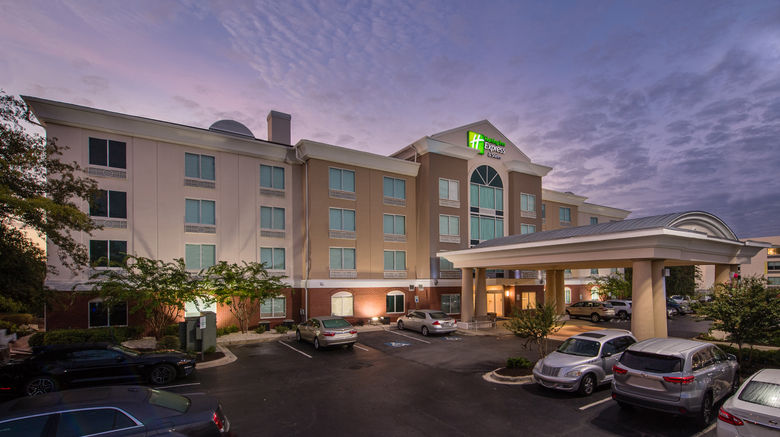 <b>Holiday Inn Express & Suites I-26 Exterior</b>. Images powered by <a href="https://www.leonardoworldwide.com/" title="Leonardo Worldwide" target="_blank">Leonardo</a>.
