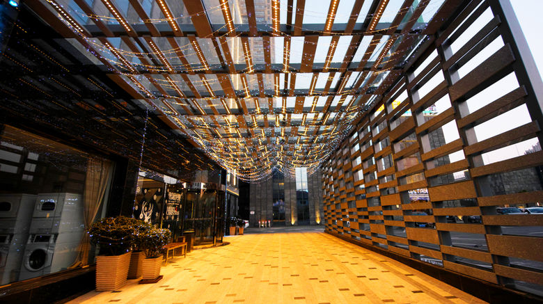 <b>Holiday Inn Express Hefei Shushan Exterior</b>. Images powered by <a href="https://www.leonardoworldwide.com/" title="Leonardo Worldwide" target="_blank">Leonardo</a>.