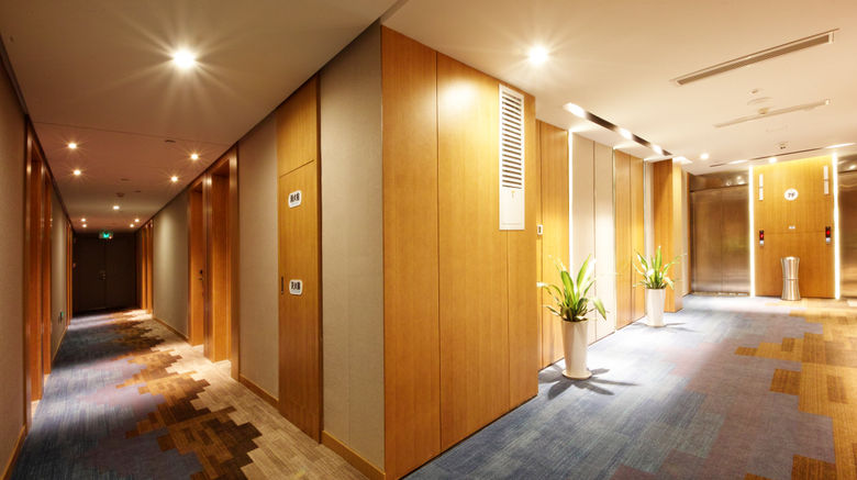 <b>Holiday Inn Express Hefei Shushan Lobby</b>. Images powered by <a href="https://www.leonardoworldwide.com/" title="Leonardo Worldwide" target="_blank">Leonardo</a>.