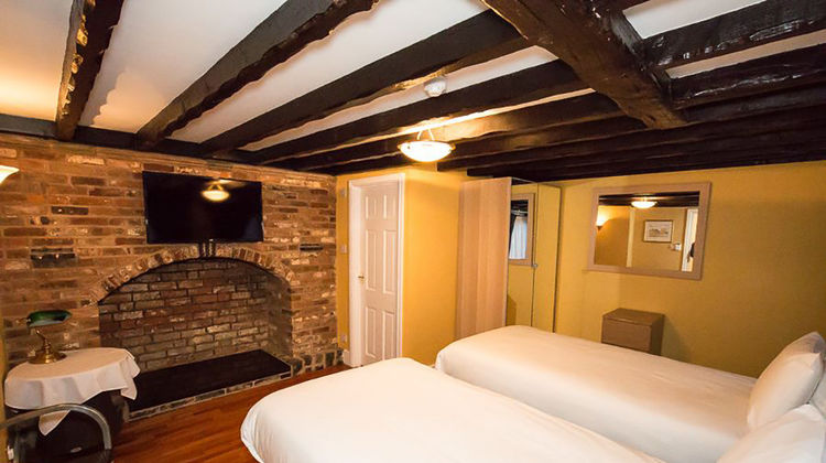 The Peacock Townhouse Hotel Room