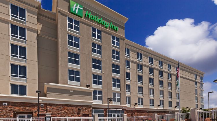 Holiday Inn Ardmore I-35 Pool