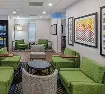 Holiday Inn Express Atlanta Airport Lobby