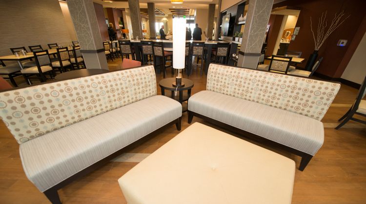 Holiday Inn Express & Suites Castle Rock Lobby